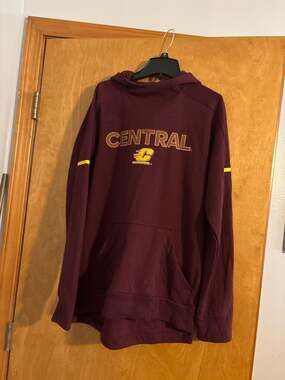 Adidas Central Michigan University Chippewas Maroon Pullover Hoodie Size Small